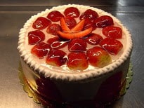 6-9 Kişilik Çilekli Premium Gurme Seri Günlük pasta