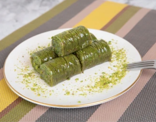 Taze Fırınlanmış 1000 Gr Fıstık Sarma pasta