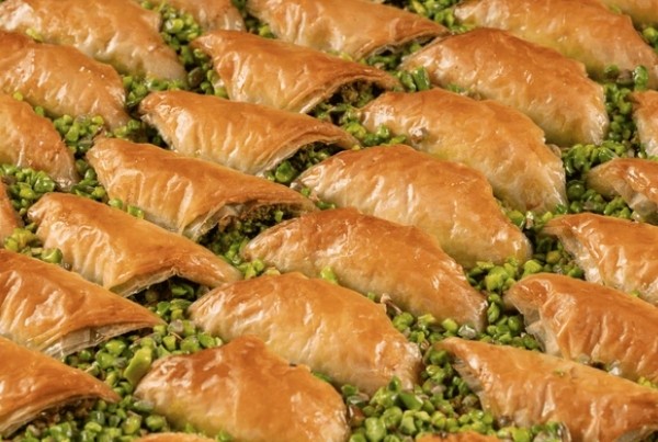 Taze Malzemeli 2000 Gr Şöbiyet pasta