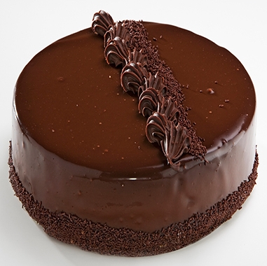Usta Ellerden 6–9 Kişilik Çikolatalı Yaş Pasta pasta